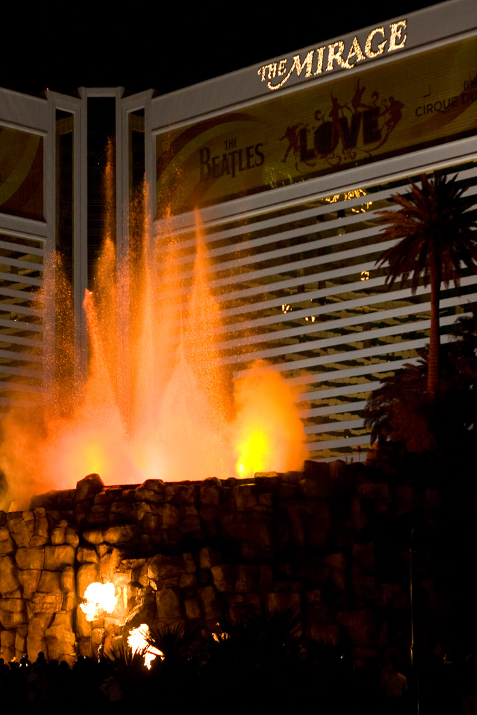 Mirage Las Vegas Volcano Eruption