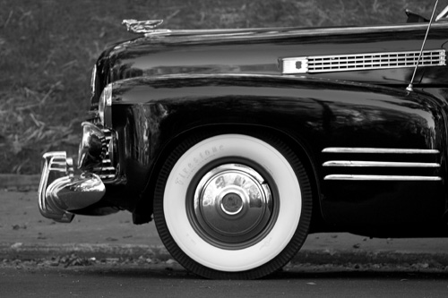 antique cadillac wheel view