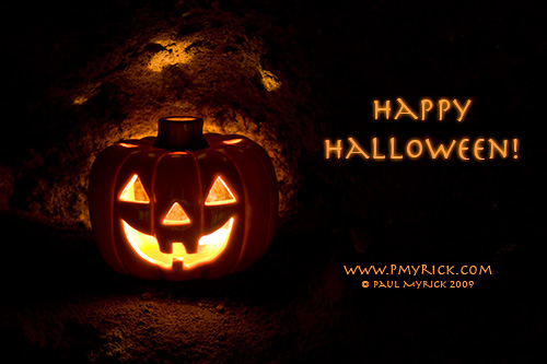 image of a jack-o-lantern with the text "happy halloween"