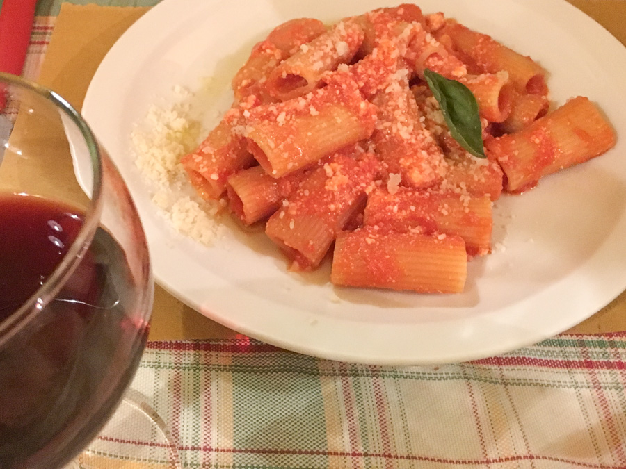 rigatoni ricotta, pomodoro e basilico chanteclers trattoria sorrento italy