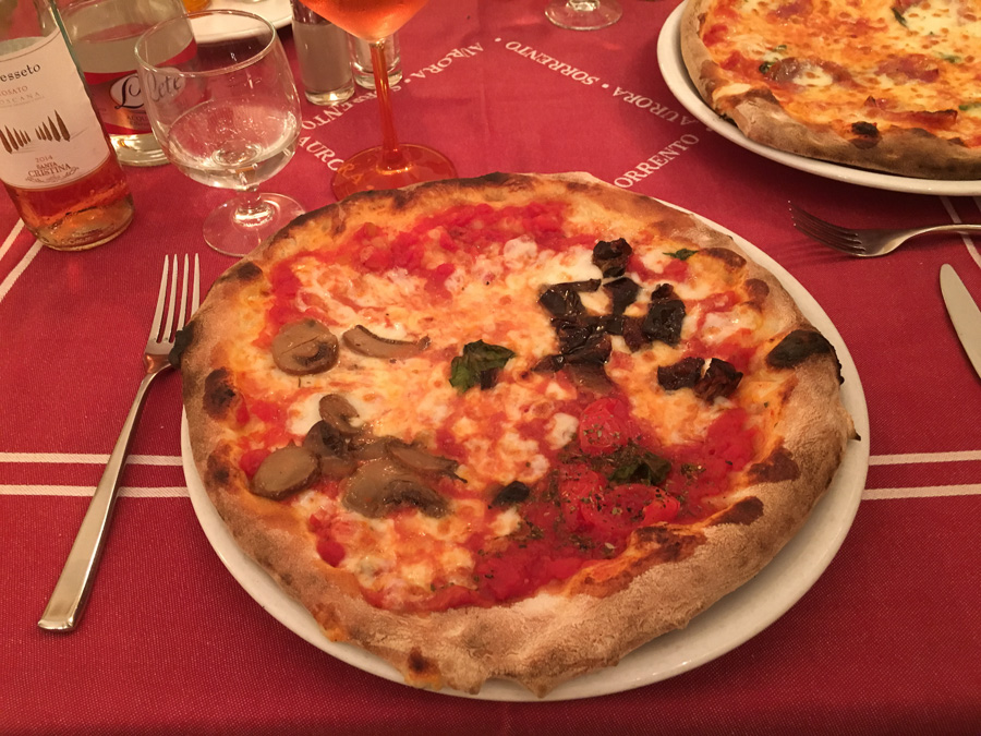 pizza pizzeria aurora sorrento italy