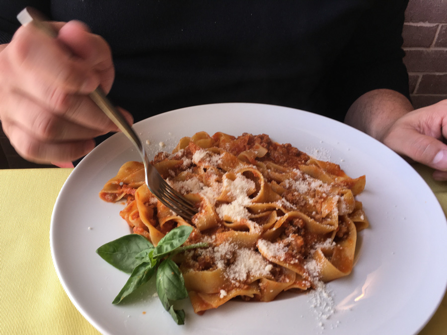 bolognese il leone rosso sorrento